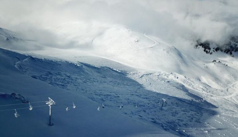 Χιονοστιβάδα 1 εκατ. τόνων «χτύπησε» το χιονοδρομικό κέντρο Καλαβρύτων