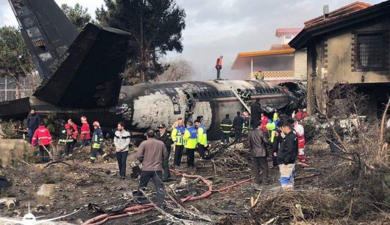 Βρέθηκε επιζών από το μοιραίο Boeing στο Ιράν – Νεκροί 15 επιβαίνοντες