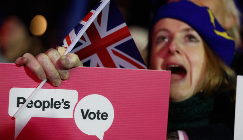 «Η κυβέρνηση θα επιδιώξει τρίτη ψηφοφορία για το Brexit μόνο αν την κερδίσει»