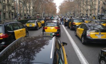 Χάος στη Βαρκελώνη από την απεργία των οδηγών ταξί