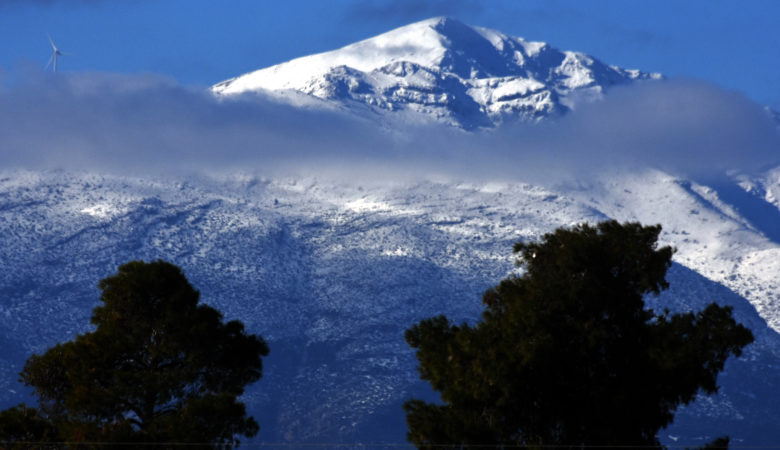 Στο ένα μέτρο το χιόνι στα Λευκά Όρη στην Κρήτη