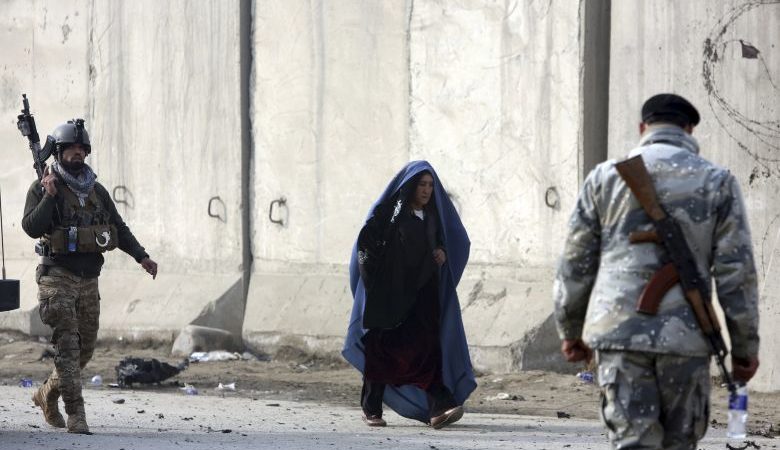 Αφγανιστάν: Ένοπλοι σκότωσαν τρεις γυναίκες υγειονομικούς που έκαναν εμβολιασμούς