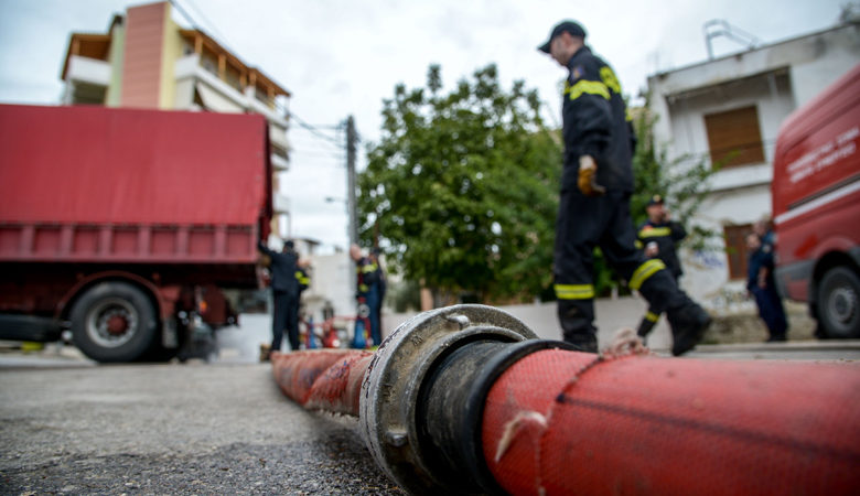 Ολοκληρώθηκε η κατάσβεση της πυρκαγιάς σε πολυκατοικία στα Γρεβενά