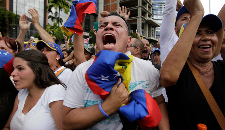 Οι Βρυξέλλες καταδικάζουν τη χρήση βίας από την κυβέρνηση της Βενεζουέλας