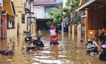 59 νεκροί από πλημμύρες και κατολισθήσεις στην Ινδονησία