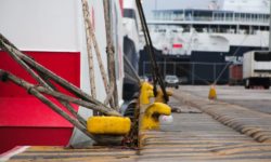 Δεμένα τα πλοία στα λιμάνια την Πρωτομαγιά λόγω 24ωρης απεργίας