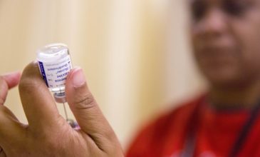 Συναγερμός για την γρίπη – 50.000 αντιγριπικά εμβόλια παραγγέλνει ο ΕΟΦ