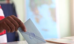 Δημοσκόπηση Interview: Στο 24,5% η Νέα Δημοκρατία – Εντυπωσιακή άνοδος της Πλεύσης Ελευθερίας