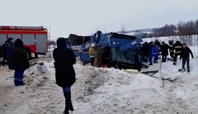 Πολύνεκρο τροχαίο με λεωφορείο που μετέφερε παιδιά στη Ρωσία