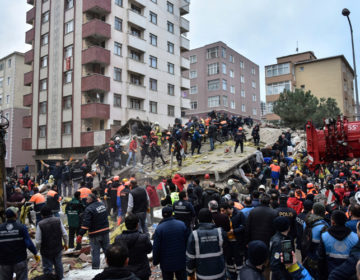 Στους 21 οι νεκροί από την κατάρρευση της πολυκατοικίας στην Κωνσταντινούπολη