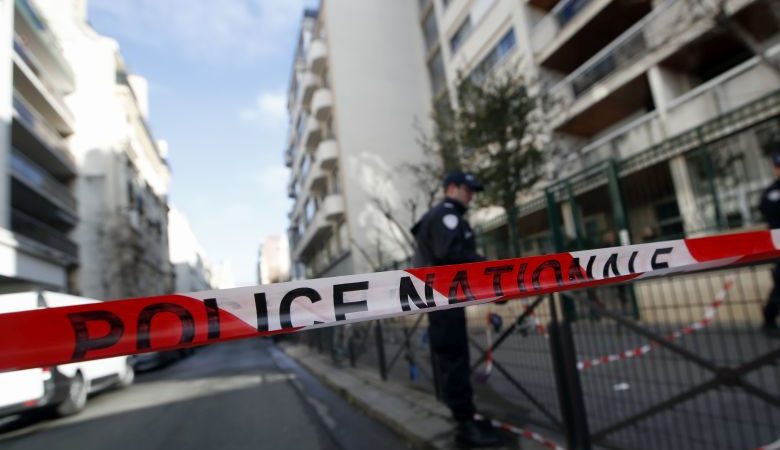 Τρόφιμος σε ψυχιατρική κλινική ήταν η ύποπτη για τη φονική φωτιά στο Παρίσι