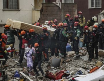 Έξι οι νεκροί από την κατάρρευση πολυκατοικίας στην Τουρκία