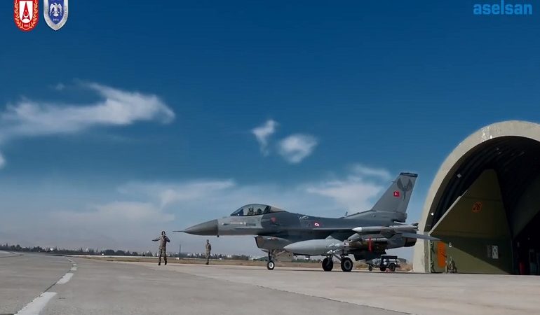 Σύστημα αυτοπροστασίας τουρκικών F-16 με φόντο ελληνικά αντιαεροπορικά