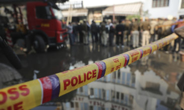 Τουλάχιστον 17 νεκροί από φωτιά σε ξενοδοχείο στο Νέο Δελχί