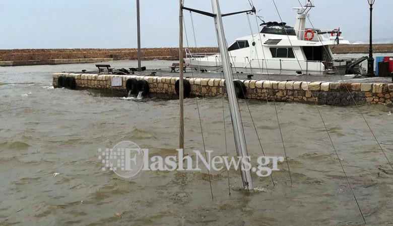 Βυθίστηκαν σκάφη στο Ενετικό λιμάνι των Χανίων