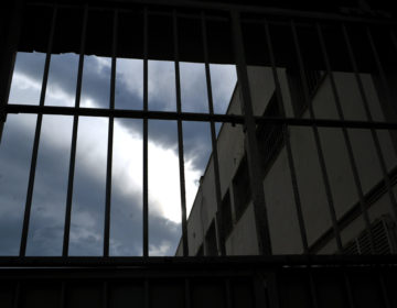 Φυλακές Κορυδαλλού: Είχε ράψει στο μπουφάν σακουλάκια με ηρωίνη – Προσπάθησε να περάσει ναρκωτικά