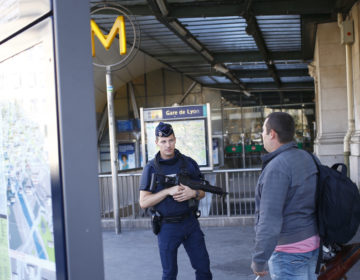 Επίθεση με οξύ στο μετρό στο Παρίσι