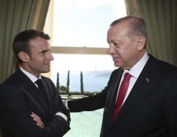 Ο Ερντογάν καλεί τον Μακρόν να μάθει την ιστορία της… Γαλλίας