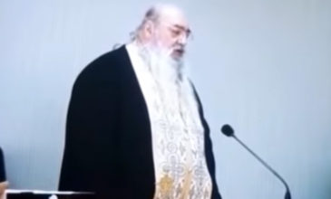 Ιερέας προέτρεψε βουλευτή του ΣΥΡΙΖΑ σε μετάνοια για το αμάρτημα της προδοσίας