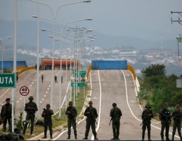 Ο Μαδούρο διέταξε να κλείσουν τα σύνορα με την Κολομβία