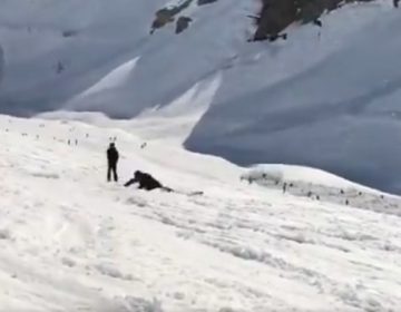 Χιονοστιβάδα καταπλάκωσε σκιέρ στην Ελβετία