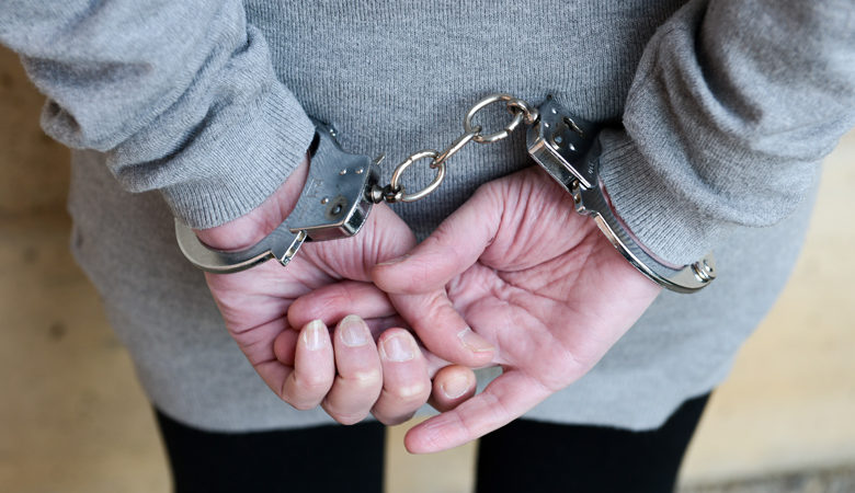 Σύλληψη 67χρονου που χάιδευε ανήλικο κοριτσάκι