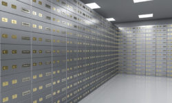 Novartis: Δεσμεύονται όλα τα περιουσιακά στοιχεία των πρώην προστατευόμενων μαρτύρων