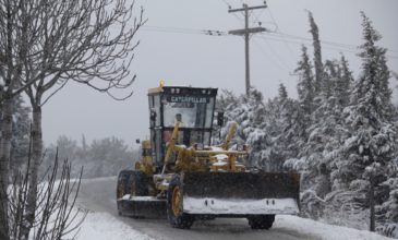 Η «Ωκεανίς» έντυσε στα λευκά τη Βόρεια Ελλάδα, χιόνια και στην Αττική