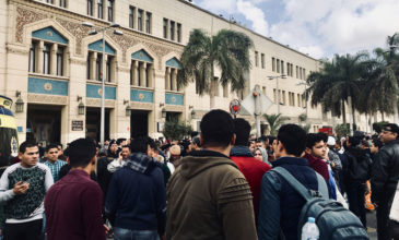 Περισσότεροι από 20 οι νεκροί από την πυρκαγιά στον σιδηροδρομικό σταθμό του Καΐρου