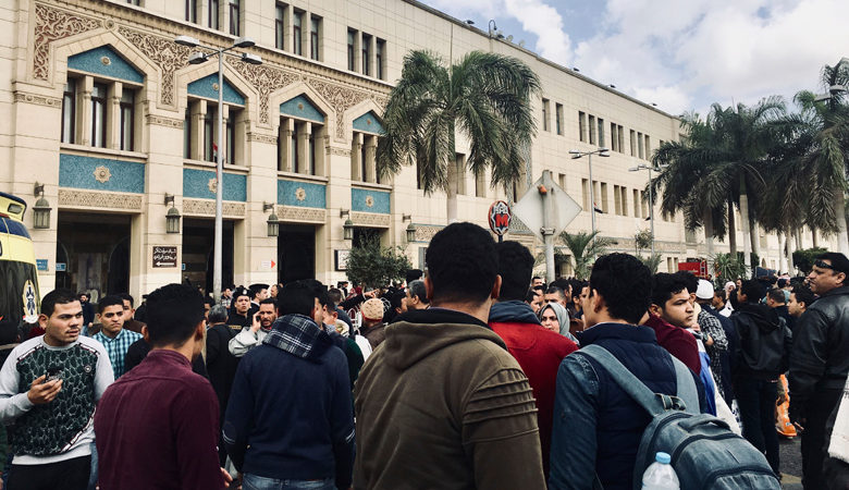 Περισσότεροι από 20 οι νεκροί από την πυρκαγιά στον σιδηροδρομικό σταθμό του Καΐρου