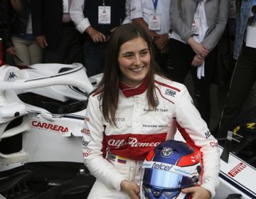 Μια γυναίκα στο τιμόνι μονοθεσίου της Formula 1