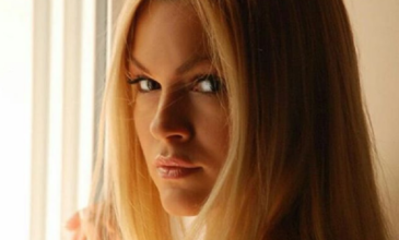 Βίκυ Κάβουρα: «Έπαθα αιμορραγία πάνω στη σκηνή, τελείωσα την παράσταση και πήγα κατευθείαν στο νοσοκομείο»