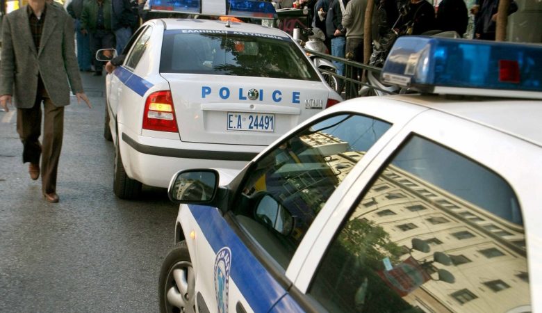 Οκτώ συλλήψεις για διακίνηση ναρκωτικών στην περιοχή της Αγίας Σωτήρας Αχαρνών