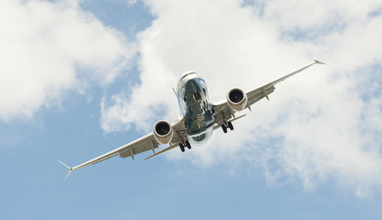 Boeing 737 προχώρησε σε αναγκαστική προσγείωση στη Μόσχα