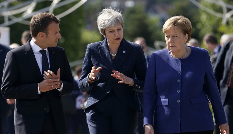 Σαφήνεια από το Λονδίνο για το Brexit ζητούν Γερμανία και Γαλλία