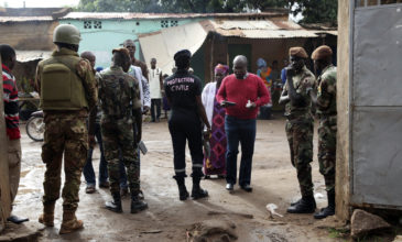Ένοπλοι επιτέθηκαν σε στρατιωτική βάση στο Μάλι – Φόβοι για δεκάδες νεκρούς