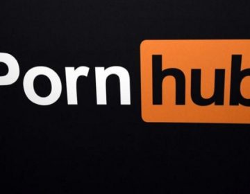 Στο «κόκκινο» η επισκεψιμότητα στο Pornhub την ώρα που έπεσε το Facebook