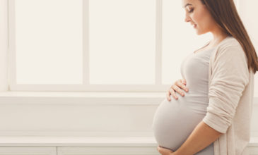 Οι έγκυες μπορούν να κάνουν το εμβόλιο κατά του κορονοϊού, λέει τώρα ο Παγκόσμιος Οργανισμός Υγείας
