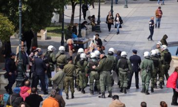 Προσαγωγές στο Σύνταγμα πριν τη μαθητική παρέλαση