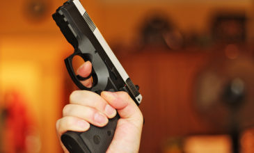 ΗΠΑ: Στο Τενεσί οι πολίτες θα μπορούν να οπλοφορούν χωρίς άδεια από τον Ιούλιο