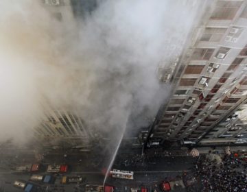 Πολύνεκρη τραγωδία σε πολυώροφο κτίριο στο Μπανγκλαντές