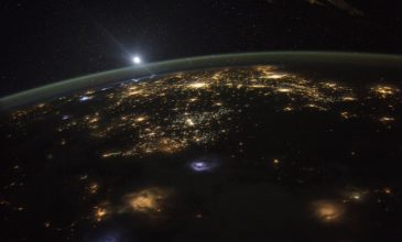 Σβήνουν τα φώτα αύριο σε όλον τον κόσμο για την «Ώρα της Γης»