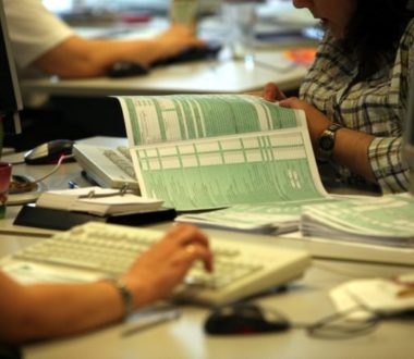 Φορολογικές δηλώσεις 2025: Τα δύο κλειδιά που έφεραν την μεγάλη ανατροπή και εξασφαλίζουν λιγότερη ταλαιπωρία και περισσότερη αποτελεσματικότητα
