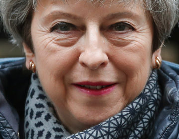 Brexit: Συγκαλεί πολύωρη συνεδρίαση η Τερέζα Μέι