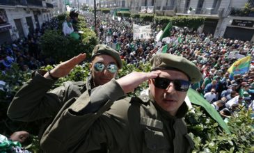 Παραιτήθηκε ο πρόεδρος Μπουτεφλίκα από την ηγεσία της Αλγερίας