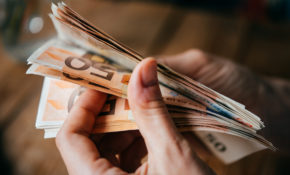 Κινητοποίηση για τη μείωση των ληξιπρόθεσμων οφειλών του Δημοσίου προς τους ιδιώτες – Σε τροχιά αποκλιμάκωσης το πρόβλημα