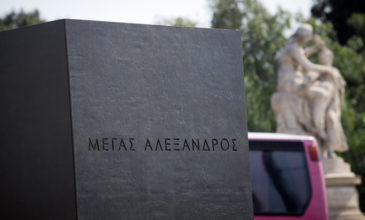 Στήνουν άγαλμα του Μεγάλου Αλεξάνδρου στο κέντρο της Αθήνας