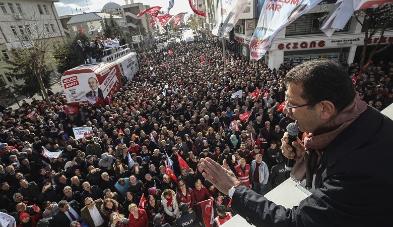 Νέα καταμέτρηση ψήφων σε 17 περιφέρειες της Κωνσταντινούπολης