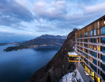 Tο θρυλικό ξενοδοχείο Burgenstock στην καρδιά της κεντρικής Ελβετίας