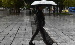 Χαλάει ο καιρός: Βροχές, καταιγίδες και πτώση της θερμοκρασίας